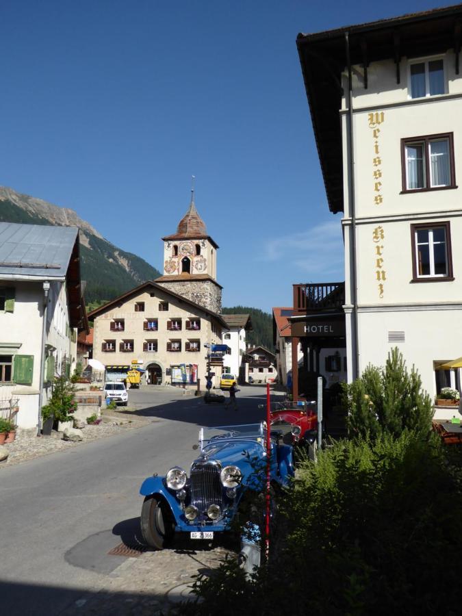 Hotel Weisses Kreuz Bergün Eksteriør billede