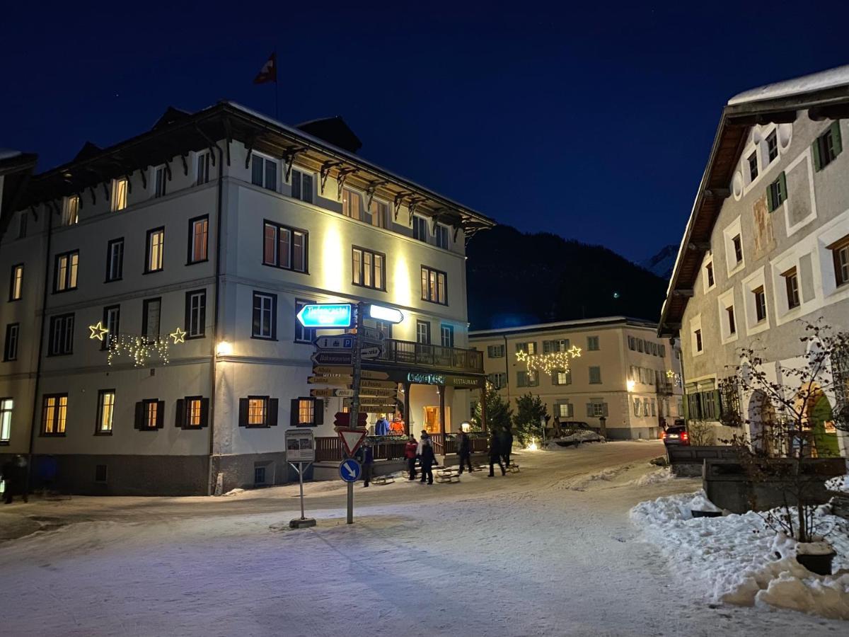 Hotel Weisses Kreuz Bergün Eksteriør billede
