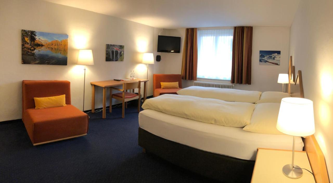 Hotel Weisses Kreuz Bergün Eksteriør billede