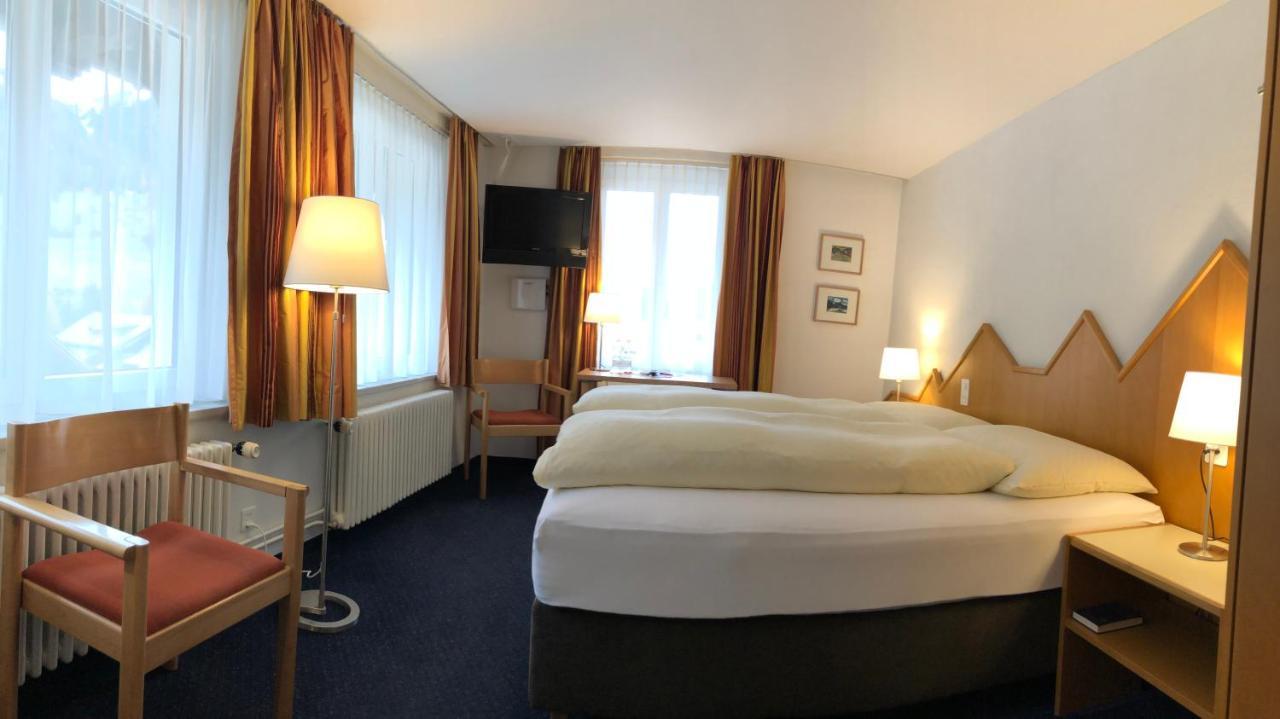 Hotel Weisses Kreuz Bergün Eksteriør billede