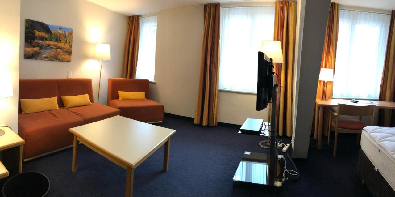 Hotel Weisses Kreuz Bergün Eksteriør billede
